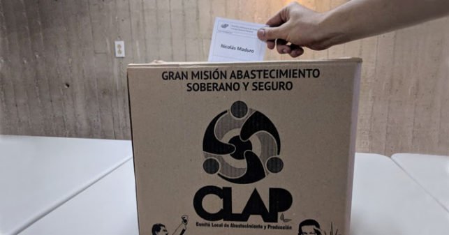 Claqueros de miseria ¿o será «claperos»?
